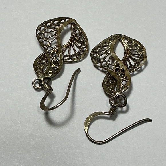 Sterling Silver Filigree Dangle Earrings. 1 3/8 inches long - Picture 5 of 6